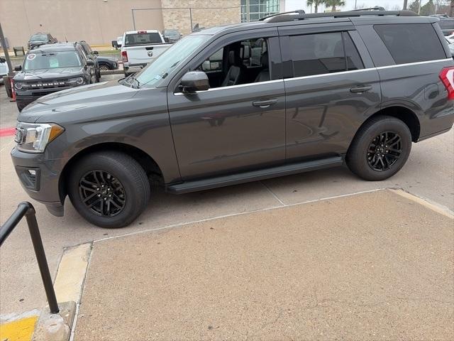 Ford Expedition XLT 2021