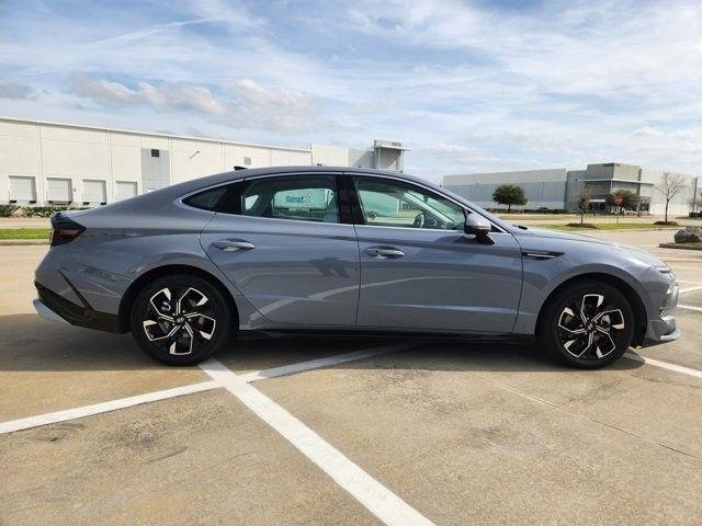 Hyundai Sonata SEL 2024