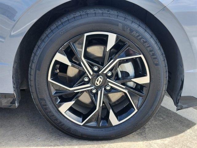 Hyundai Sonata SEL 2024