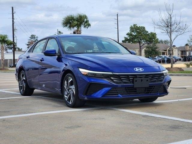 Hyundai Elantra SEL Convenience 2025