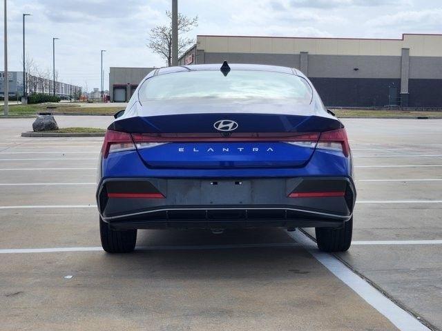 Hyundai Elantra SEL Convenience 2025