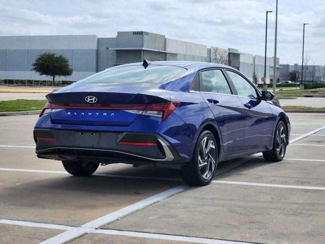 Hyundai Elantra SEL Convenience 2025