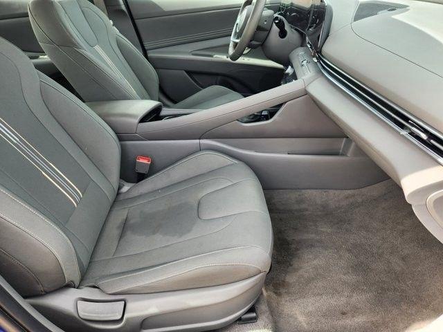 Hyundai Elantra SEL Convenience 2025