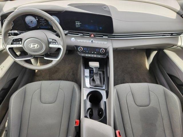 Hyundai Elantra SEL Convenience 2025