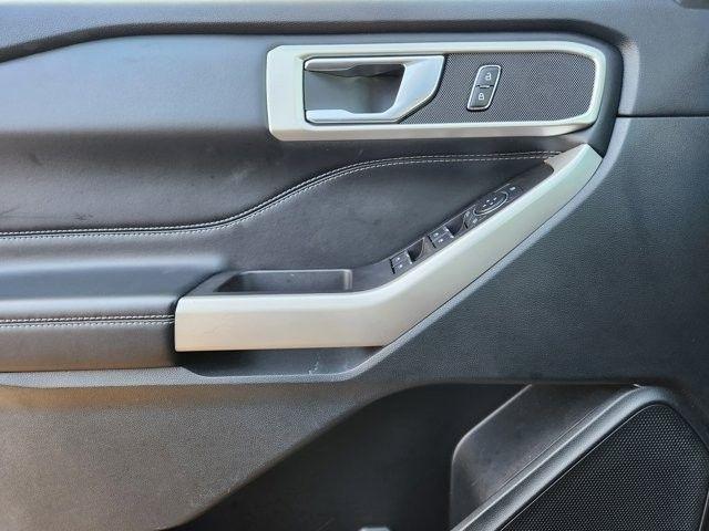 Ford Explorer XLT 2023