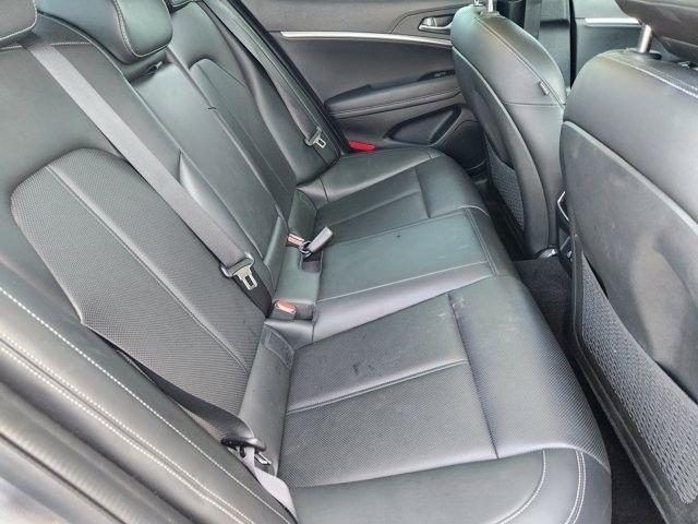 Genesis G70 2.5T 2025