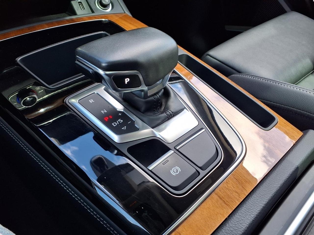 Audi Q5 2.0T Technik quattro 2023