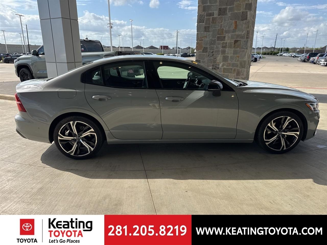 Volvo S60 B5 Plus Dark AWD 2024