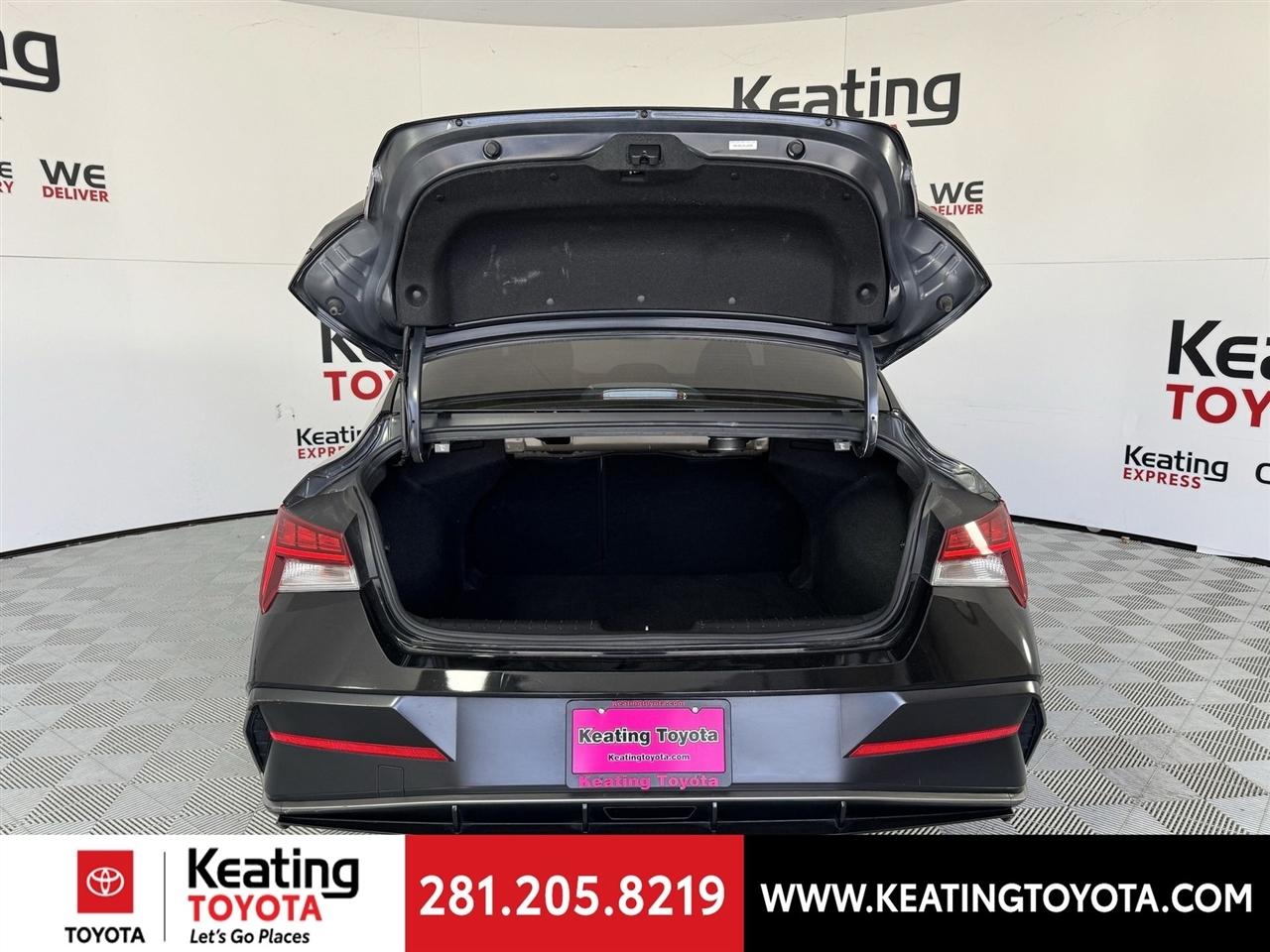 Hyundai Elantra Hybrid Limited 2025