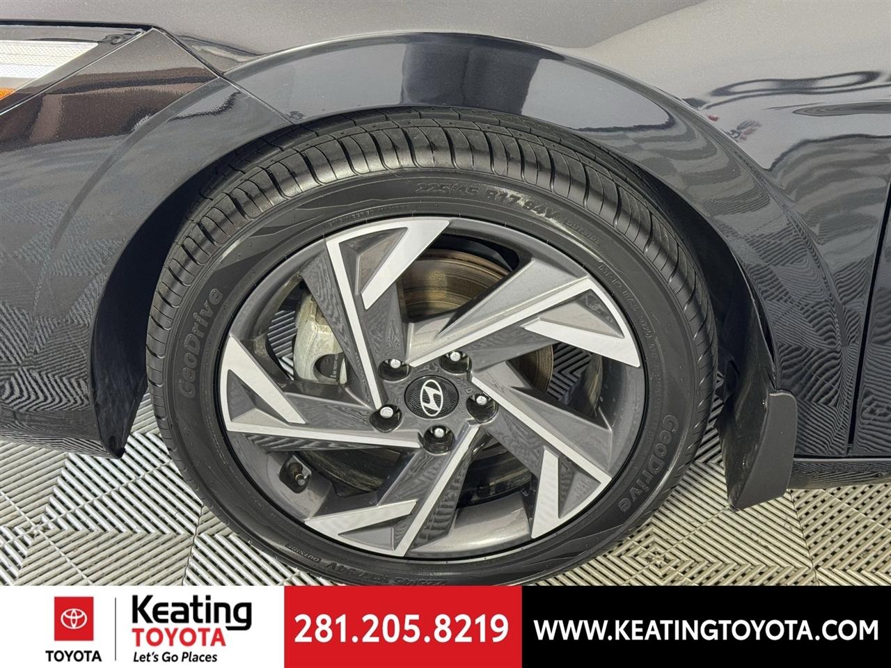 Hyundai Elantra Hybrid Limited 2025