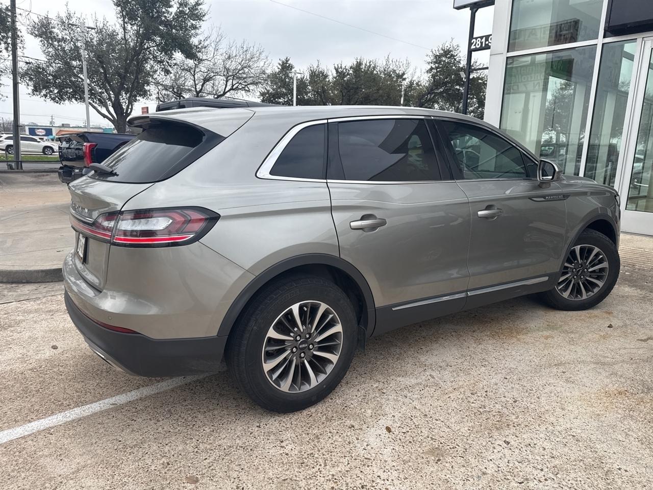 Lincoln Nautilus Base 2023