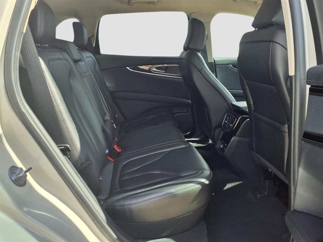 Lincoln Nautilus Base 2023