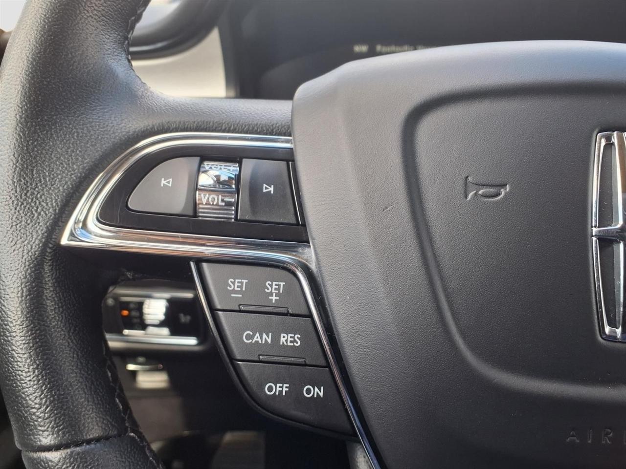 Lincoln Nautilus Base 2023