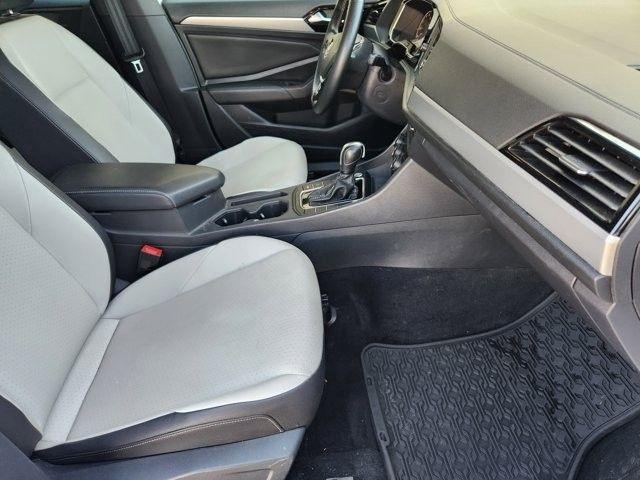 Volkswagen Jetta 1.4T R-Line 8A 2020