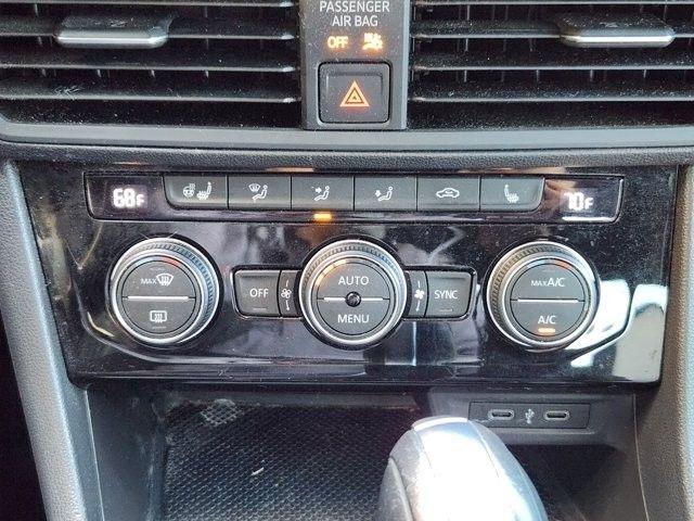 Volkswagen Jetta 1.4T R-Line 8A 2020