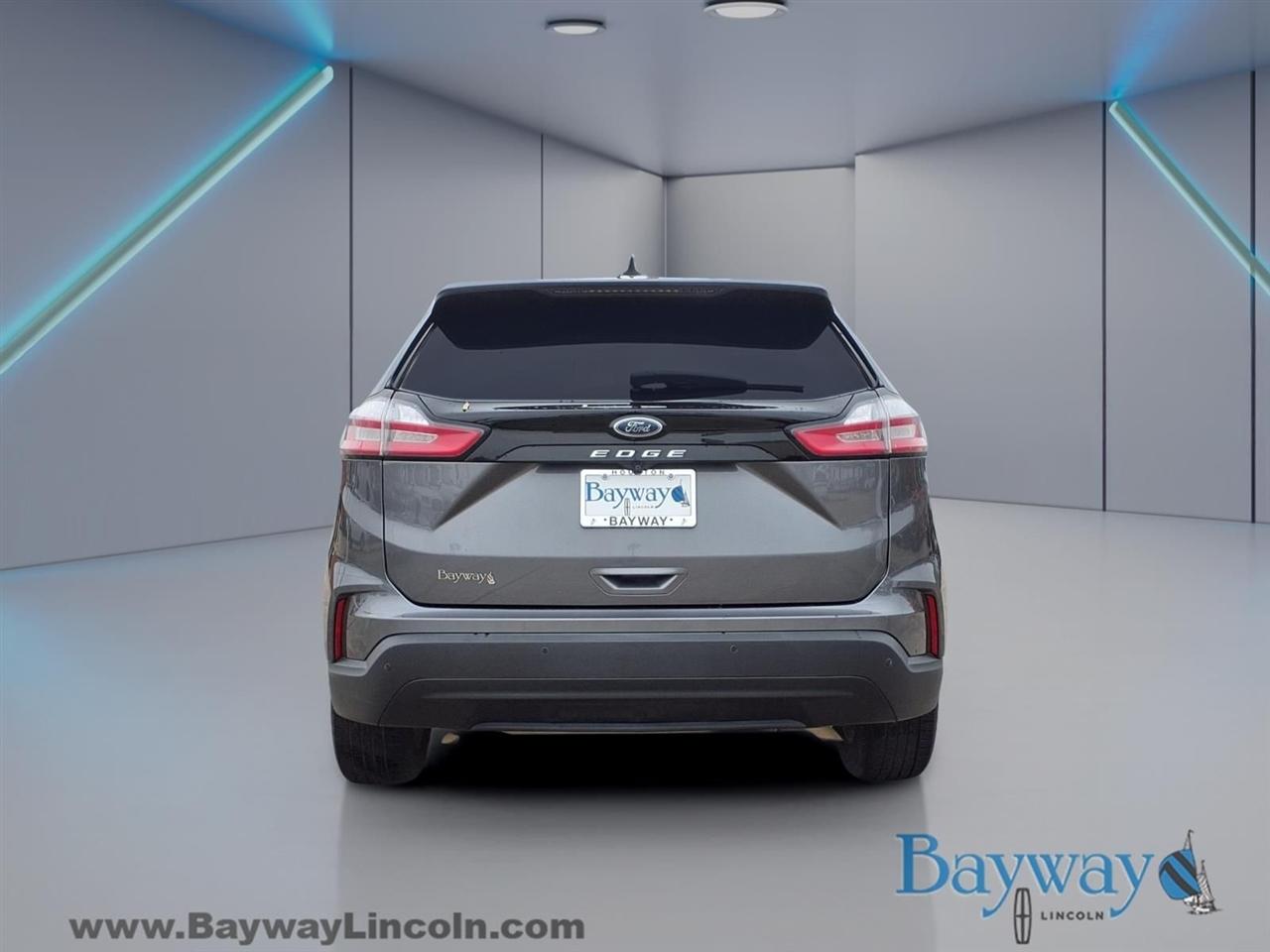 Ford Edge SE FWD 2021