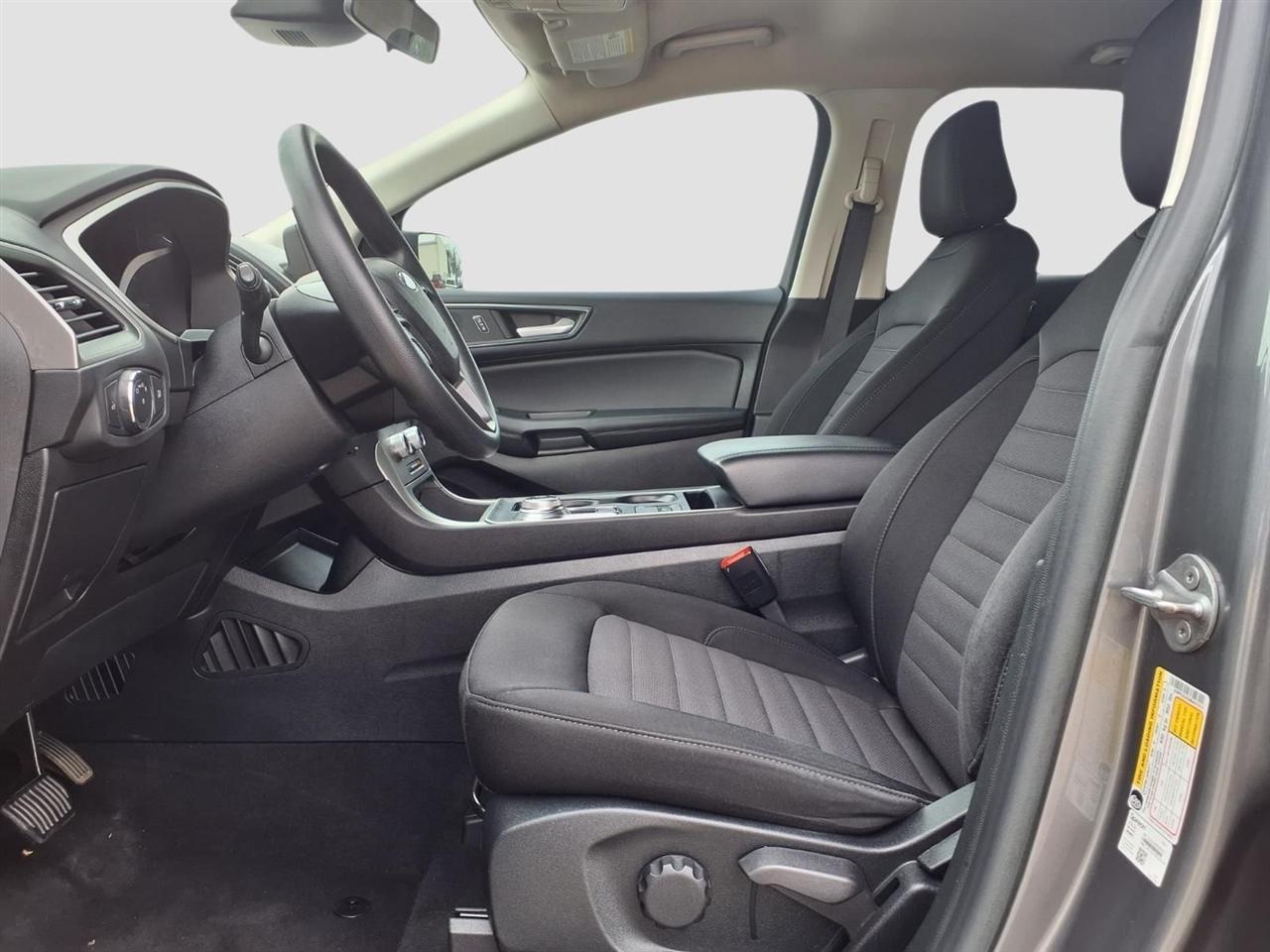 Ford Edge SE FWD 2021