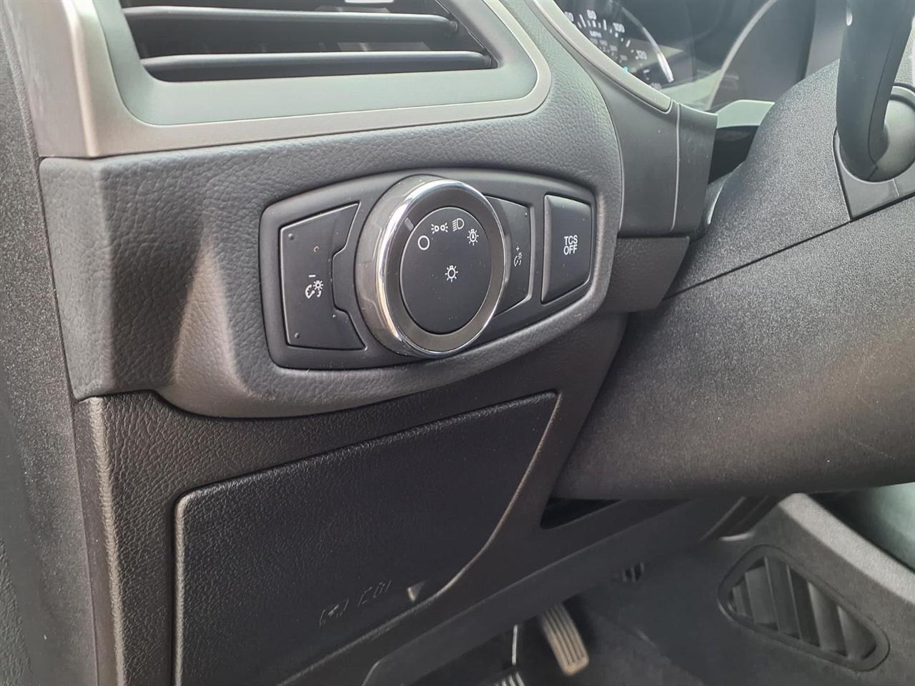 Ford Edge SE FWD 2021