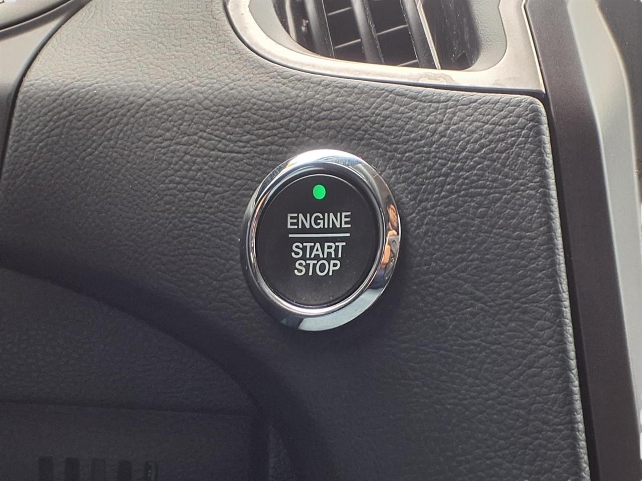 Ford Edge SE FWD 2021