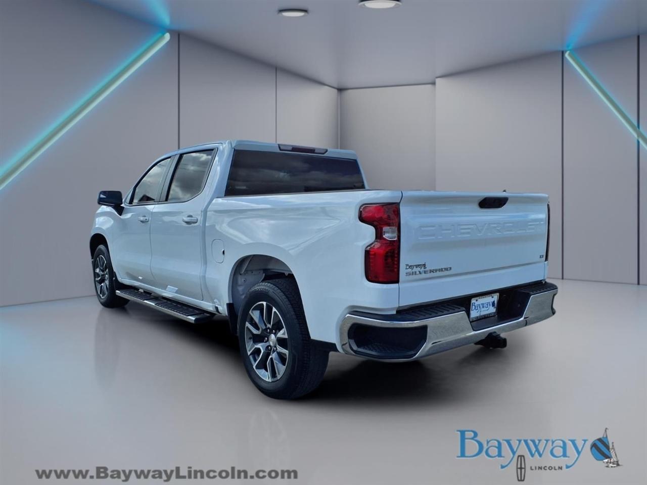 Chevrolet Silverado 1500 LT Crew Cab 2WD 2023