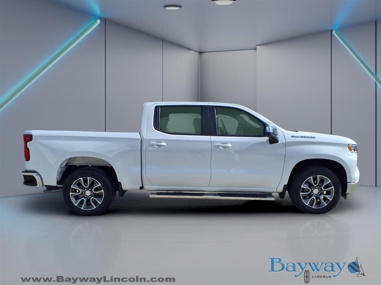 Chevrolet Silverado 1500 LT Crew Cab 2WD 2023