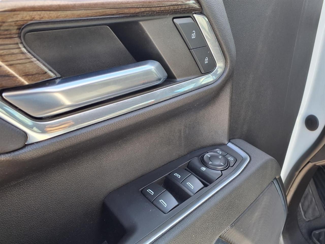 Chevrolet Silverado 1500 LT Crew Cab 2WD 2023