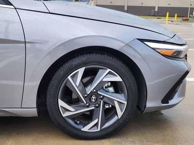 Hyundai Elantra SEL Convenience 2025