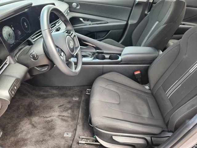 Hyundai Elantra SEL Convenience 2025