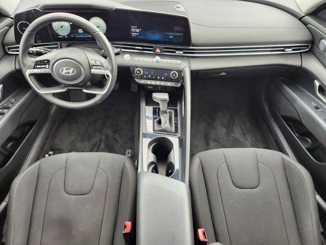 Hyundai Elantra SEL Convenience 2025