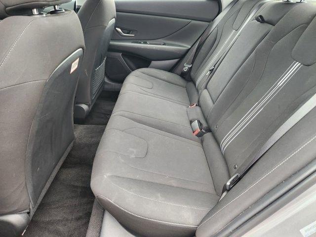 Hyundai Elantra SEL Convenience 2025