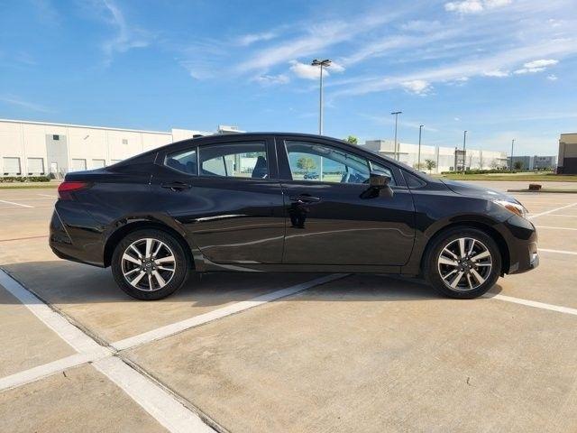 Nissan Versa SV 2025