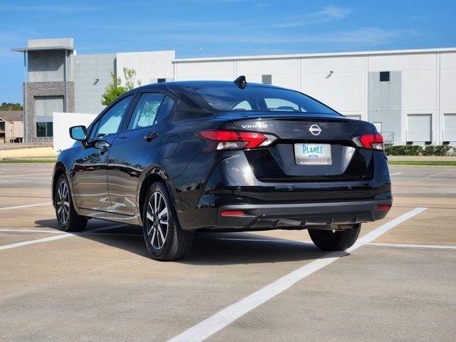 Nissan Versa SV 2025