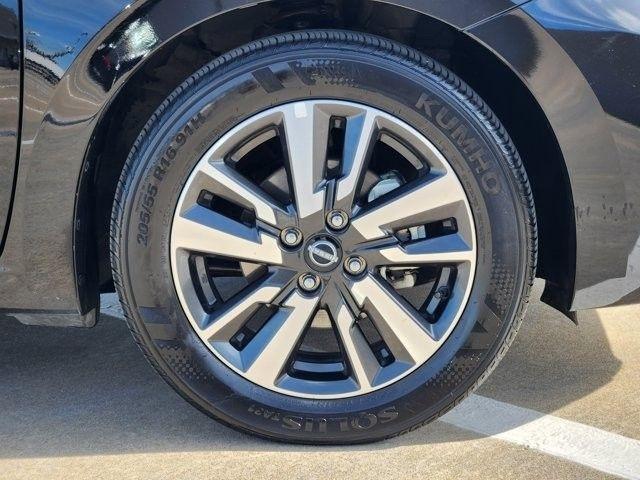 Nissan Versa SV 2025