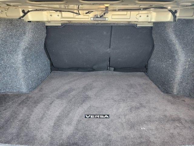 Nissan Versa SV 2025