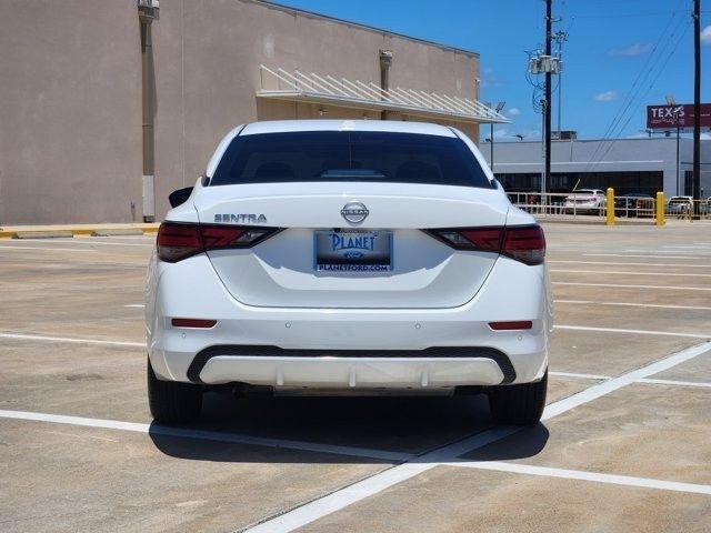 Nissan Sentra SV 2025