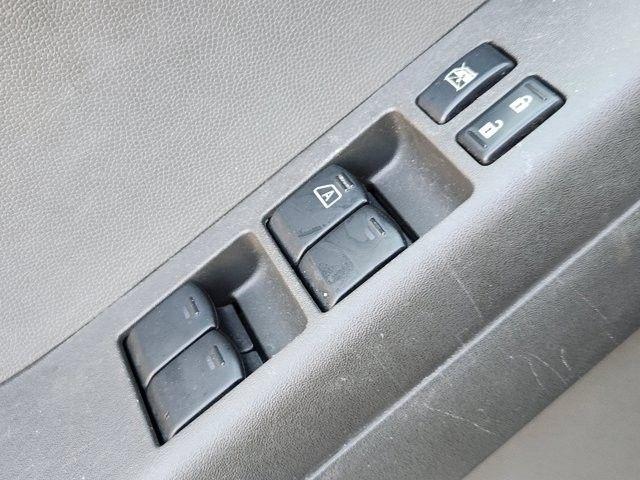 Nissan Xterra X 2WD 2012