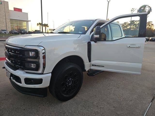 Ford F-250 SD Lariat Crew Cab 4WD 2024