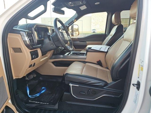 Ford F-250 SD Lariat Crew Cab 4WD 2024