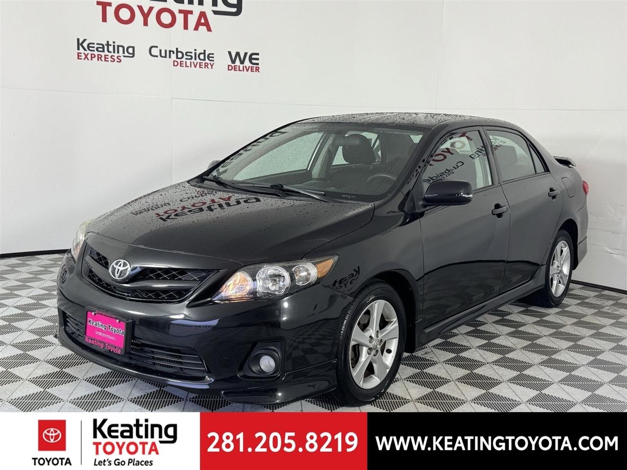 Toyota Corolla S 5-Speed MT 2012