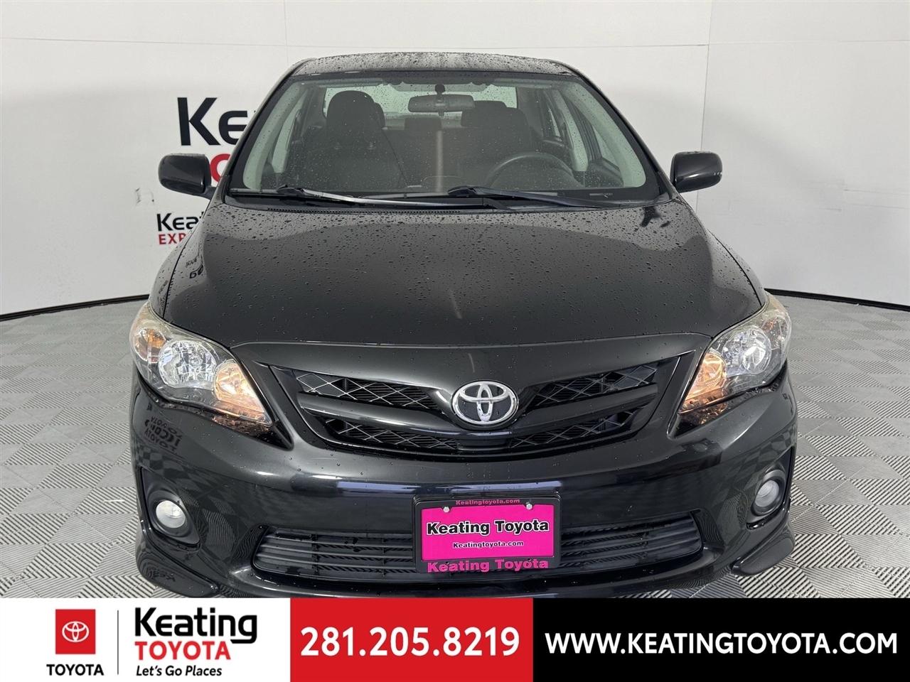 Toyota Corolla S 5-Speed MT 2012
