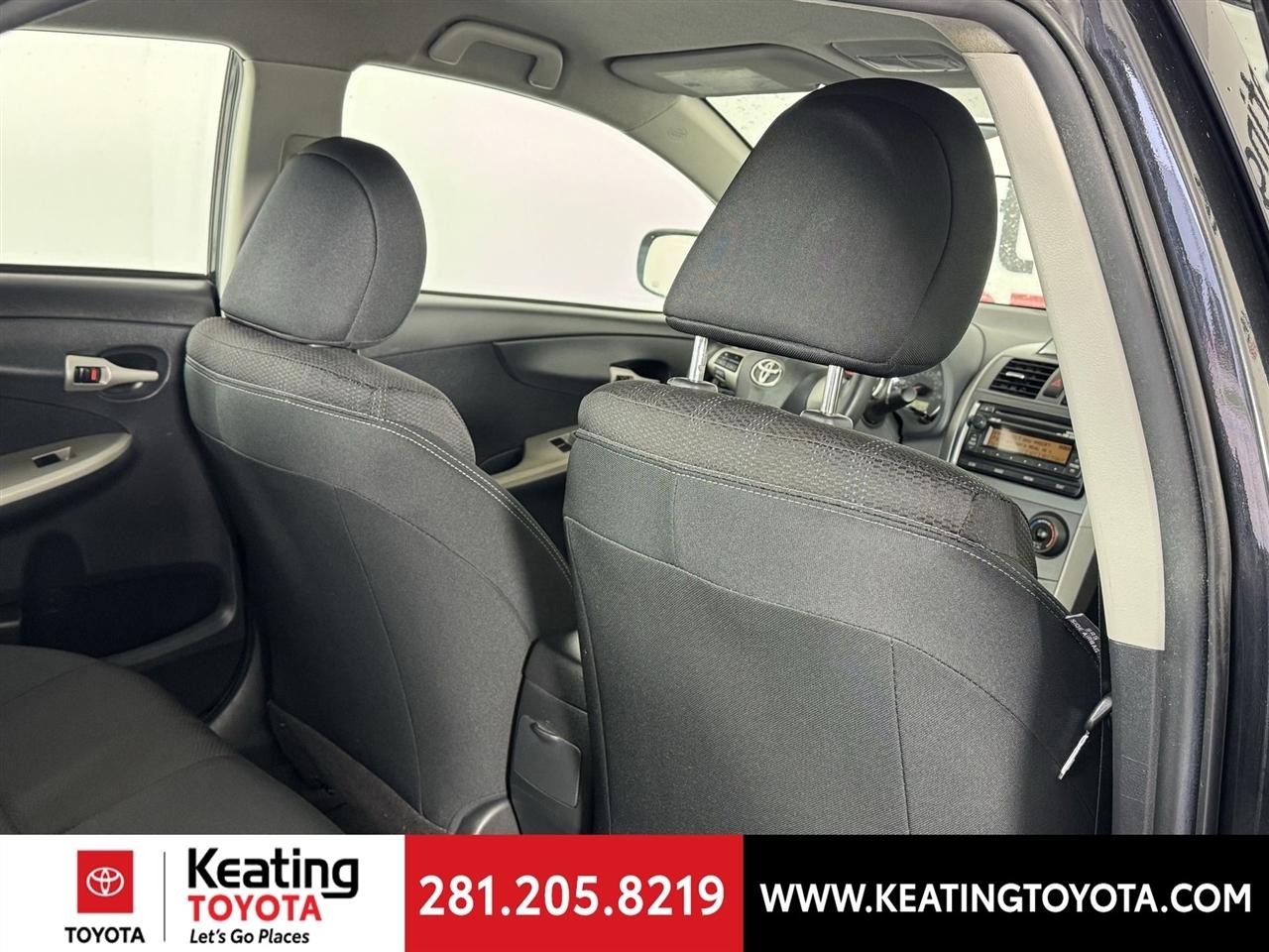 Toyota Corolla S 5-Speed MT 2012