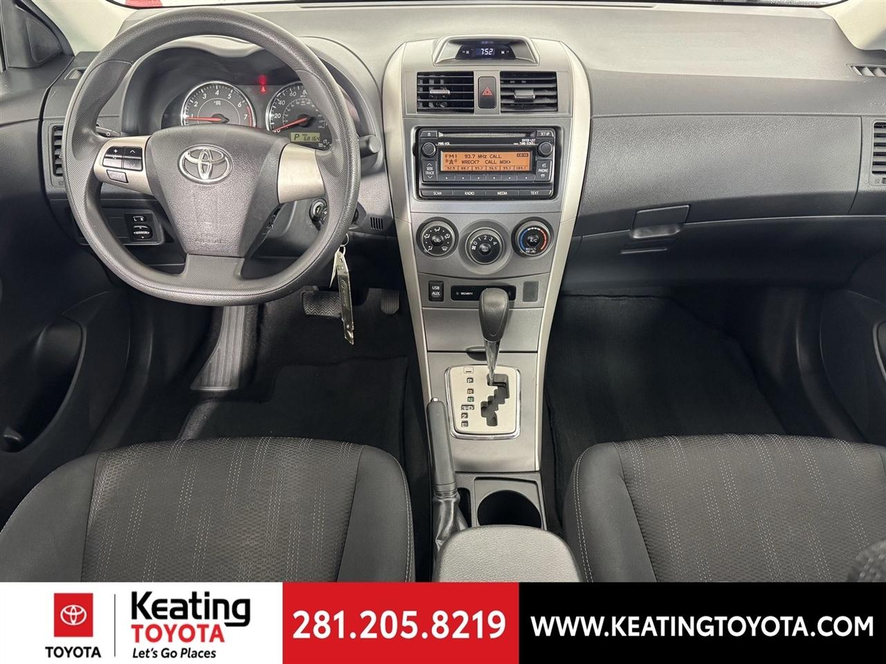 Toyota Corolla S 5-Speed MT 2012