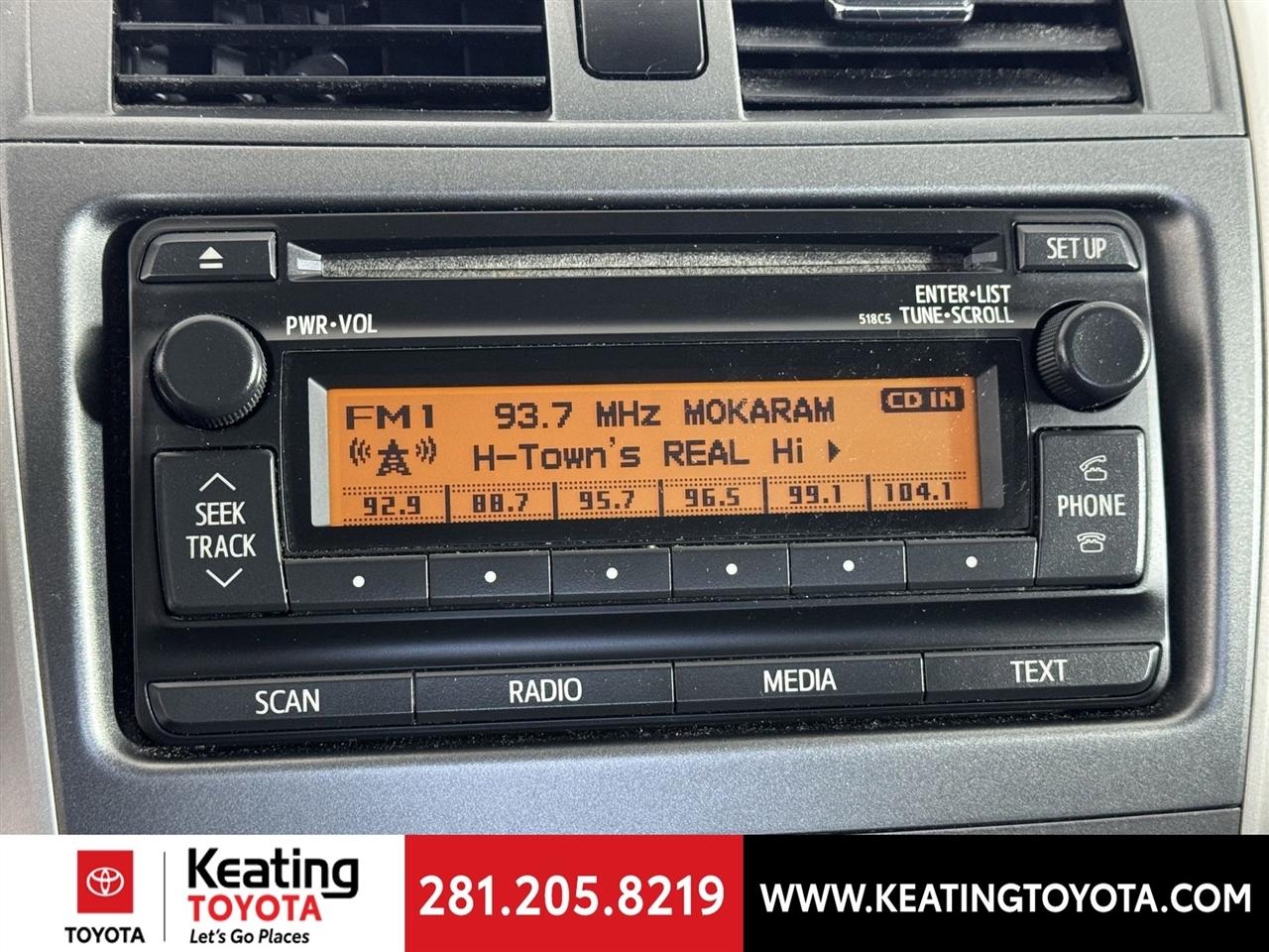 Toyota Corolla S 5-Speed MT 2012