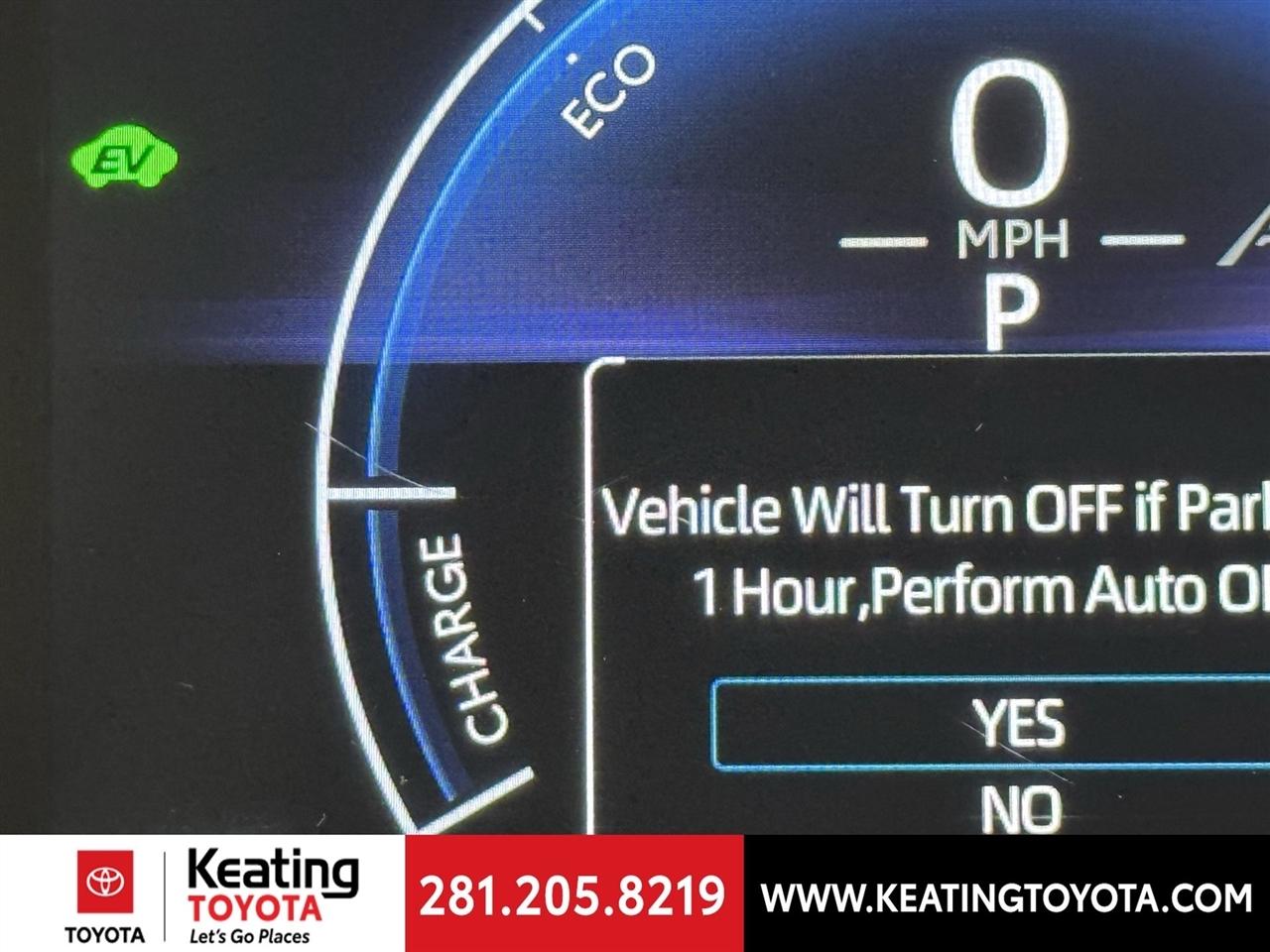 Toyota Camry Hybrid XLE 2025