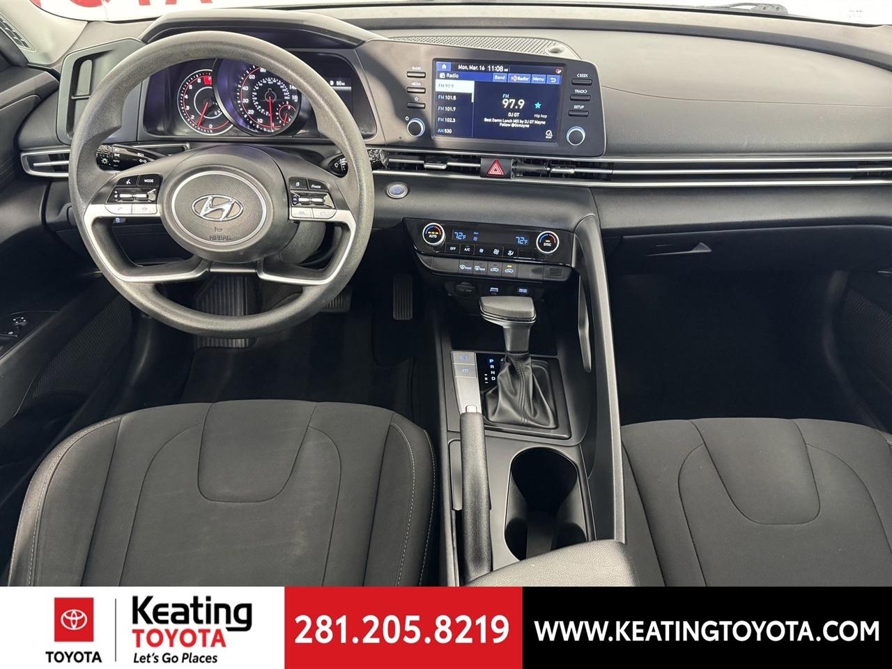 Hyundai Elantra SEL 2023