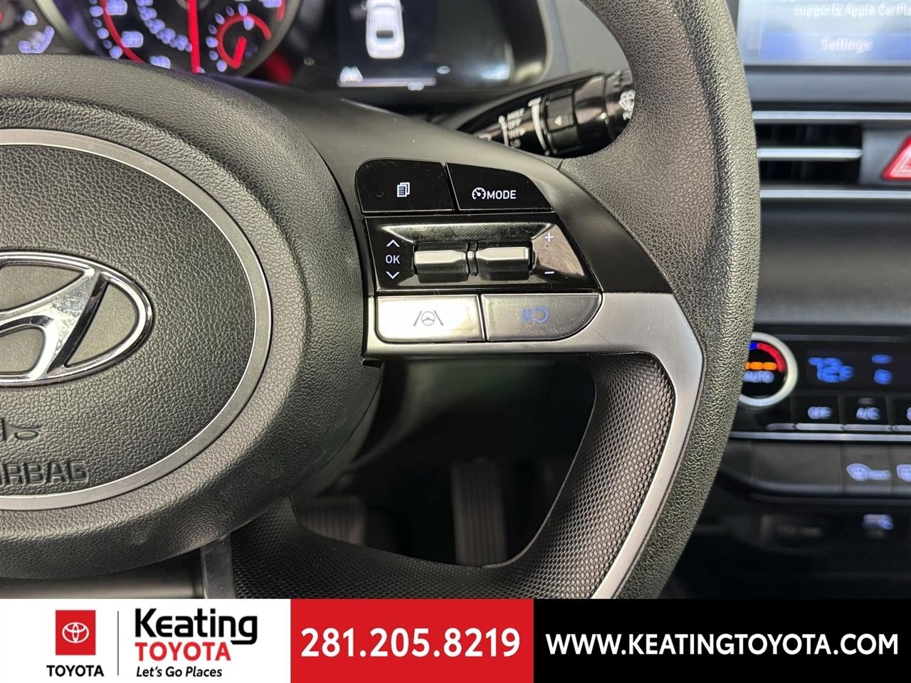 Hyundai Elantra SEL 2023