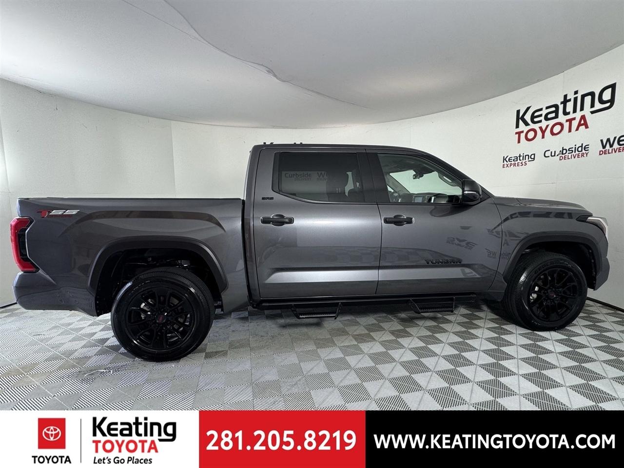 Toyota Tundra SR5 CrewMax 4WD 2023