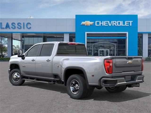 Chevrolet Silverado 3500HD LT Crew Cab 4WD 2025