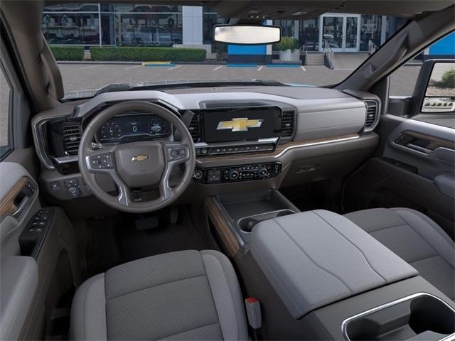 Chevrolet Silverado 3500HD LT Crew Cab 4WD 2025