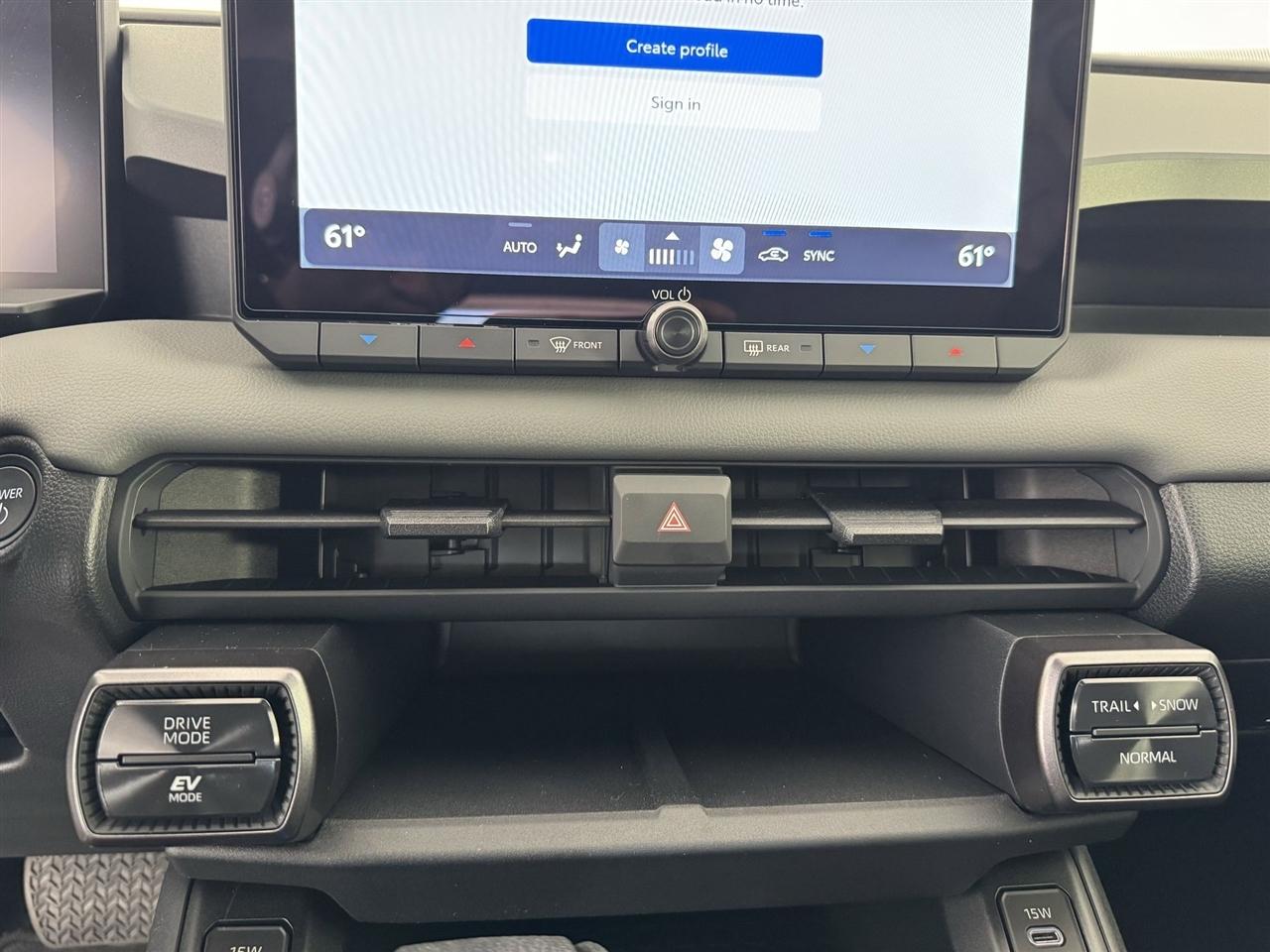 Toyota RAV4 Hybrid LE AWD 2026